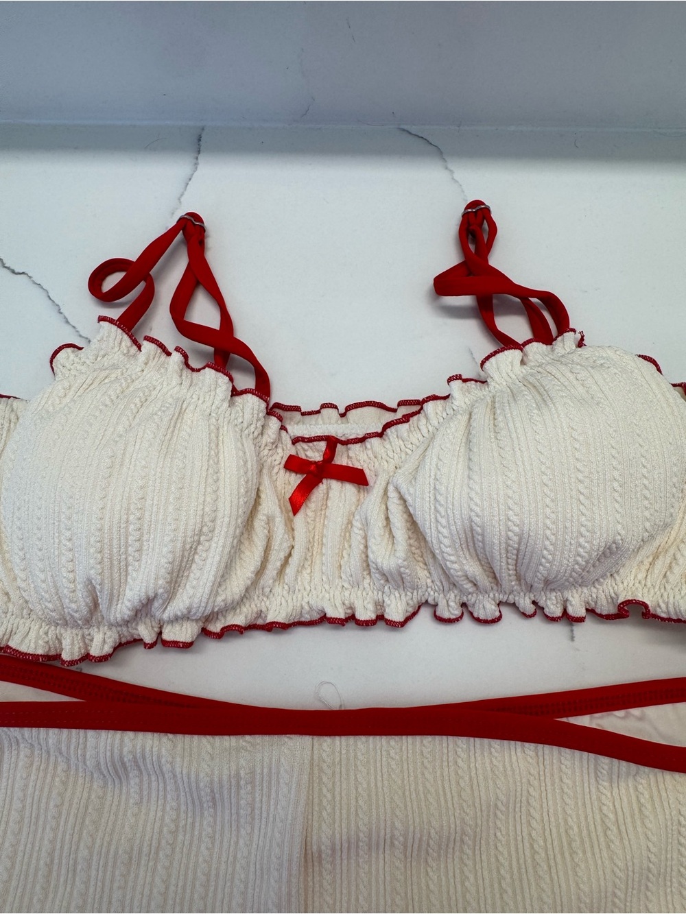 Dippin Daisys Bonita Ruffled Bikini Top & Luisa Shorts in Gardenia Pointelle- S - Picture 3 of 14